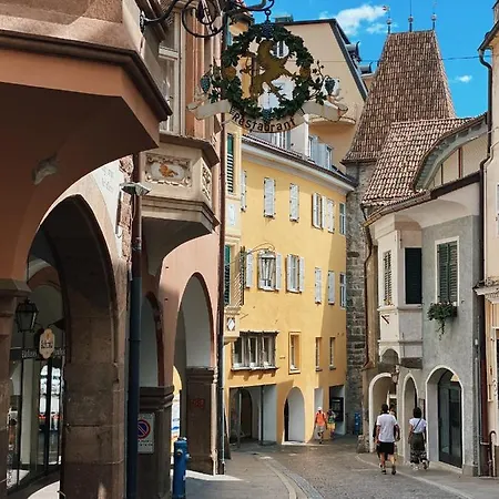 Apartment Schoene Neubauwohnung Mit Garten Merano
